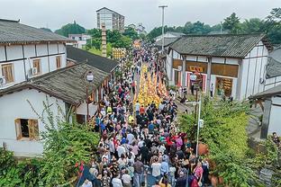 沃恩：我会向骑士主教练请教 经验也许能用在我们的球员身上